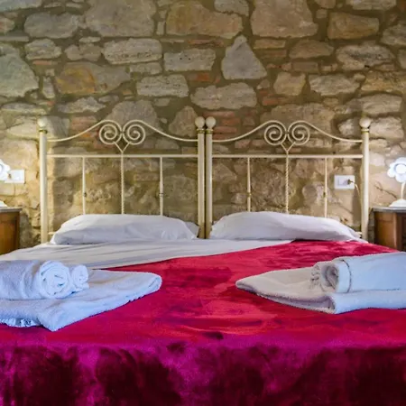 Podere La Querciola Apartmán *